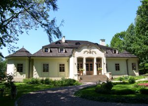 Dwór w Karniowicach