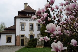 Dwór Karwacjanów w Gorlicach - oddział Muzeum Dwory Karwacjanów i Gładyszów w Gorlicach
