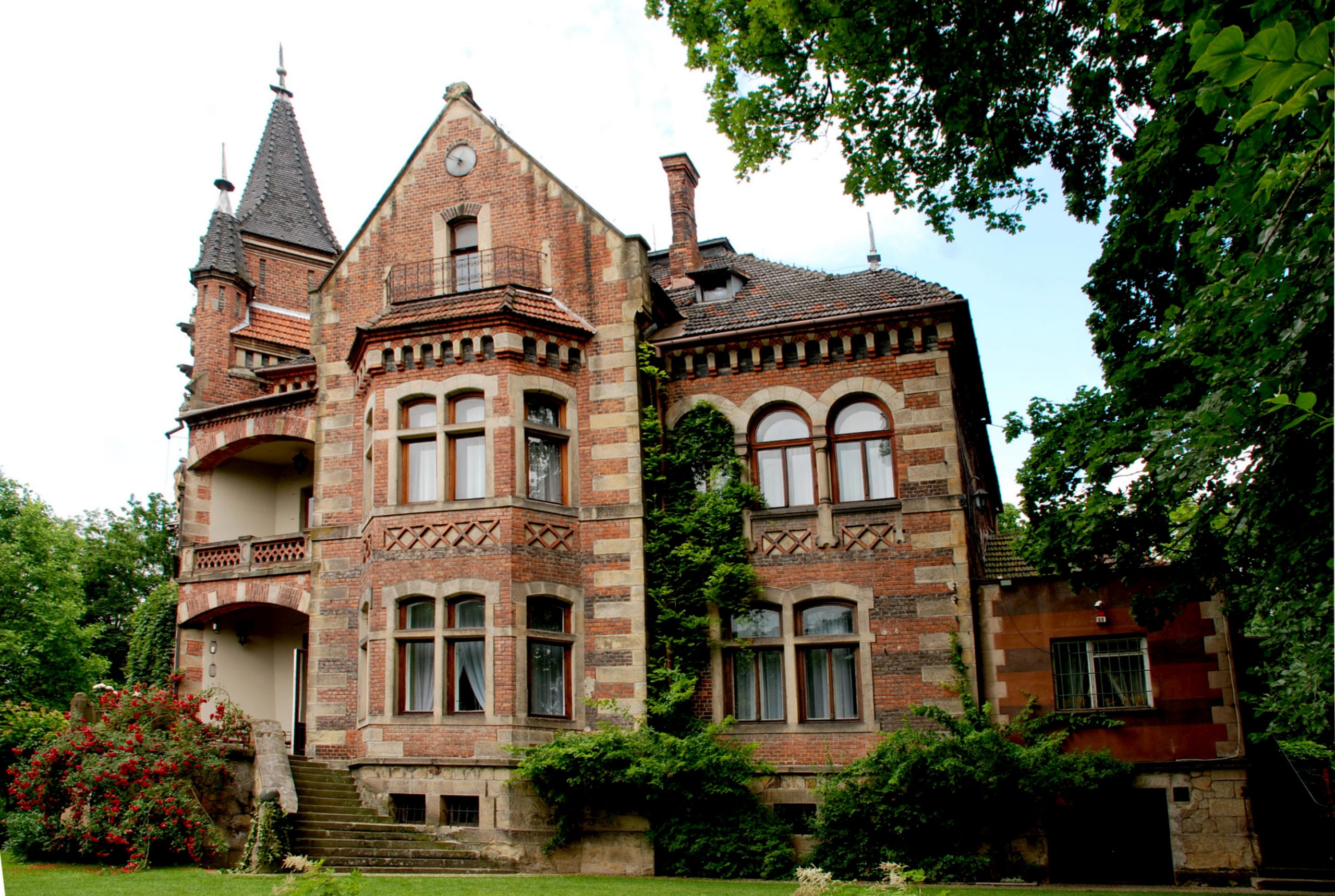 Dwór w Grodkowicach