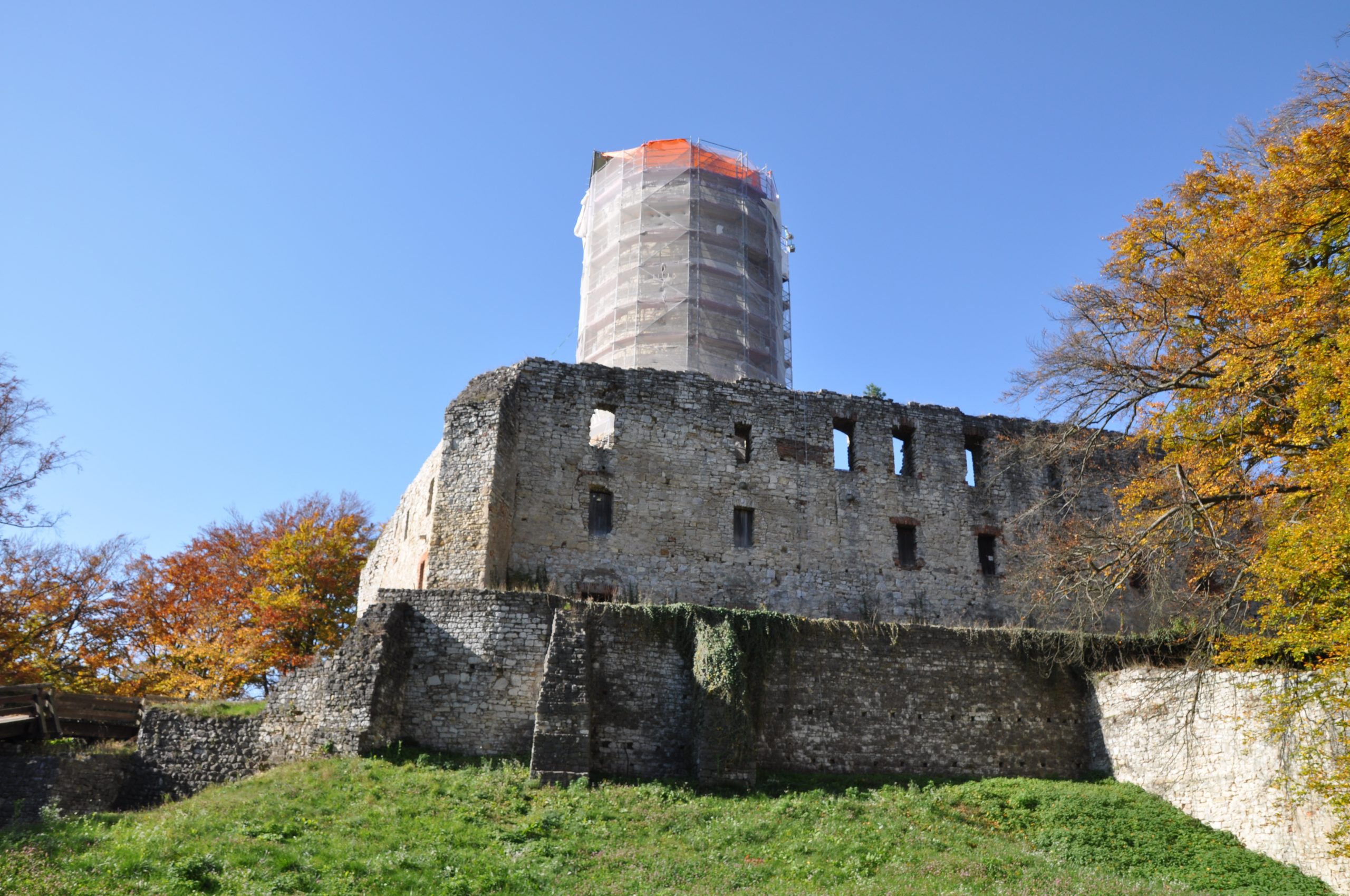 remont zamku